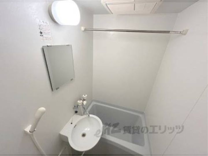 レオパレスAdvance富雄203の風呂