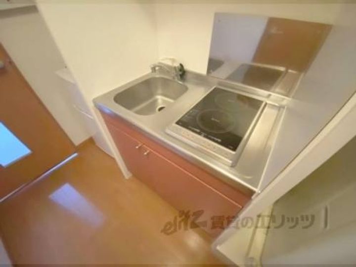 レオパレスレミネンス204のキッチン