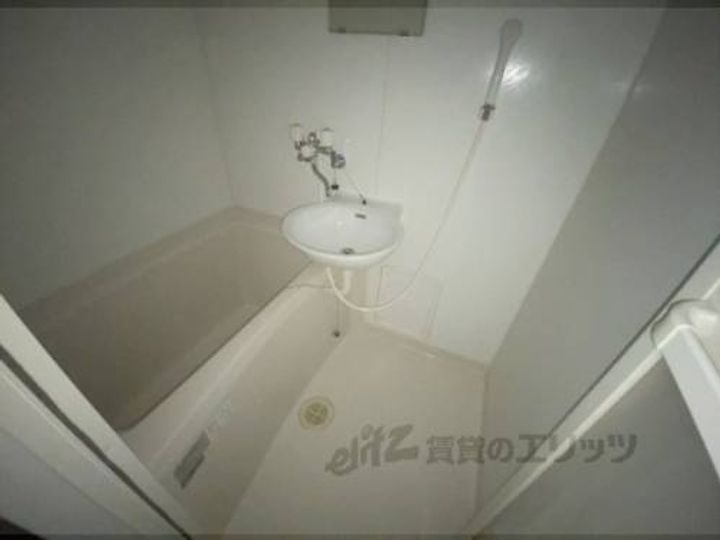 レオパレスShin204の風呂