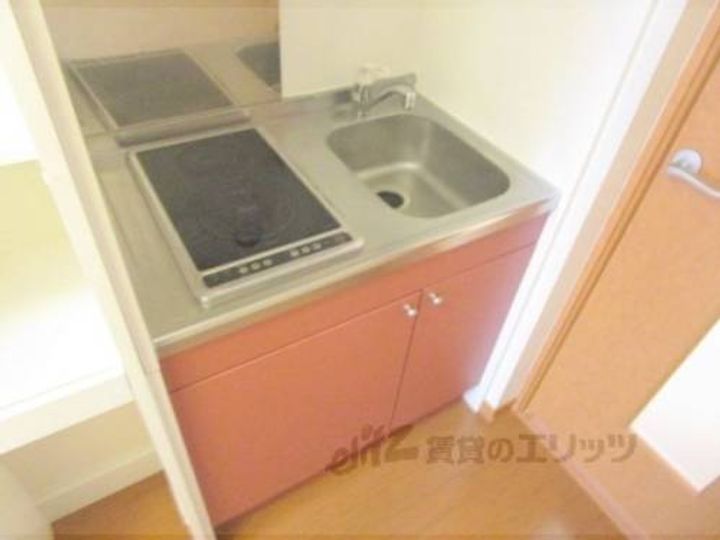 レオパレスエムエスエム?111のキッチン