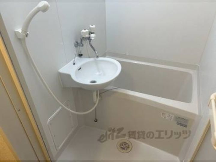 レオパレスMK103の風呂