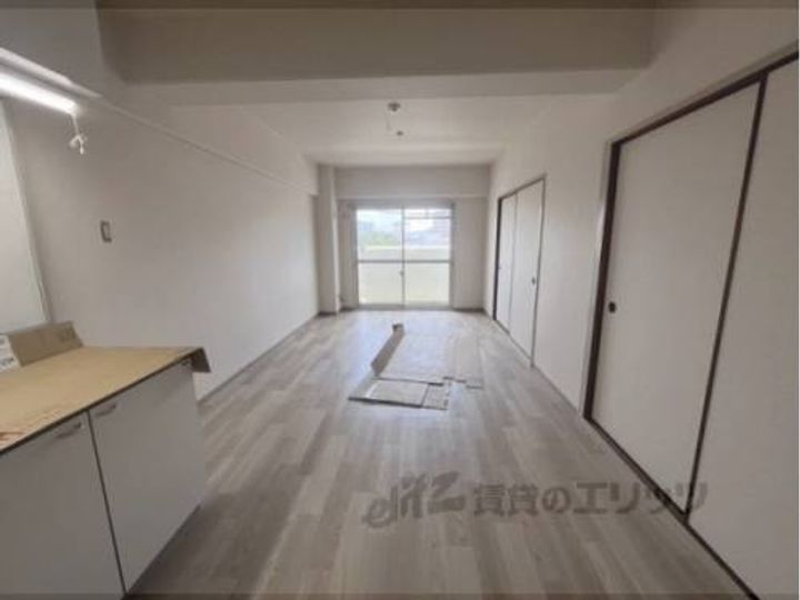 メゾン下田308の玄関