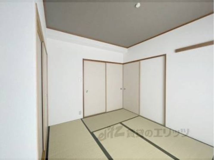 クレール郡山筒井の寝室