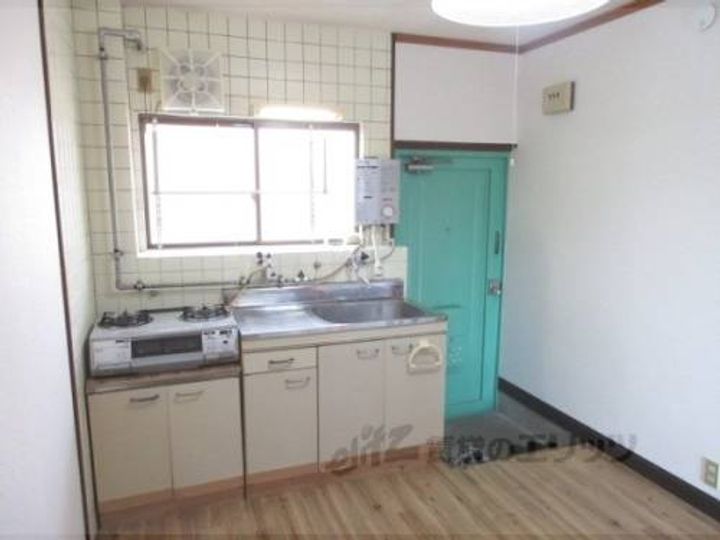 ライフイン中嶋L3号室のキッチン