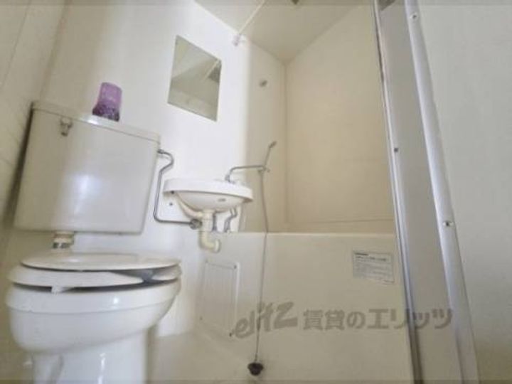 ロイヤルハイツ萱島205の風呂