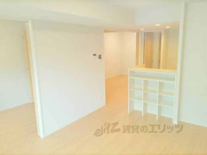 THE RESIDENCE北白川303の玄関