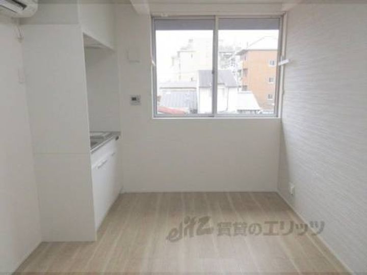 Kレジデンス神宮丸太町302の寝室