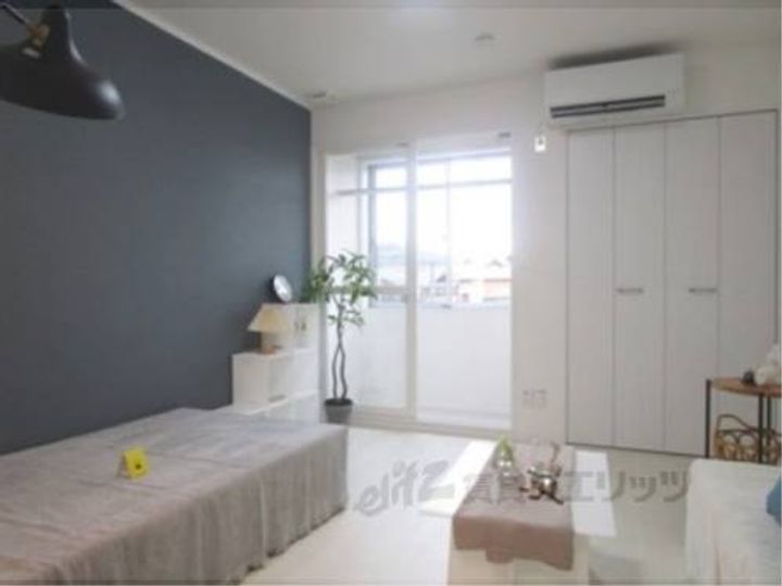 レジーナ106の玄関