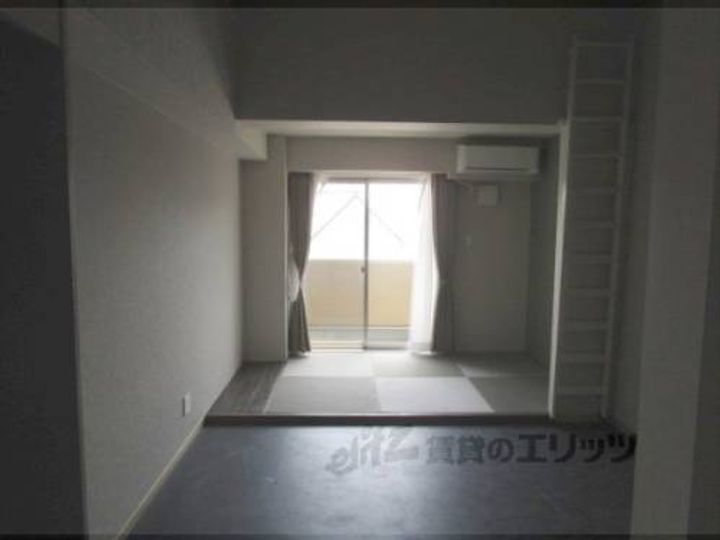 バックス大津雄琴レイクヒルズ306の寝室