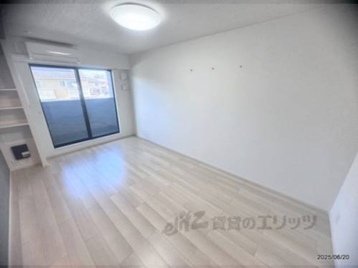 サニーサイド・レオの寝室