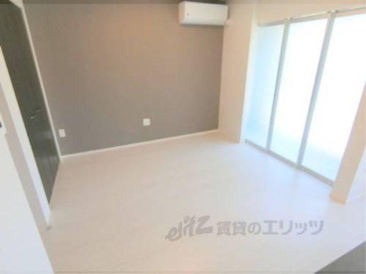 WOODSTOCK NESTの玄関