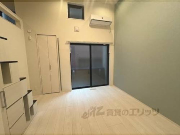 ハーモニーテラス京都太秦102の寝室