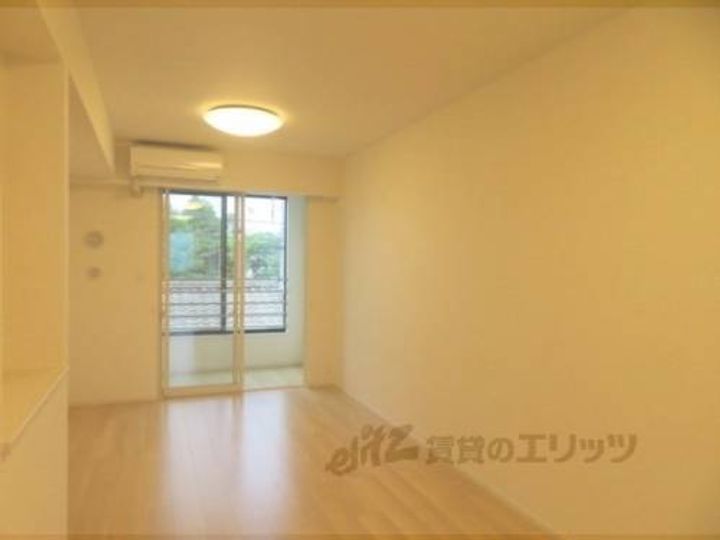 マーベラス コウベ202の玄関