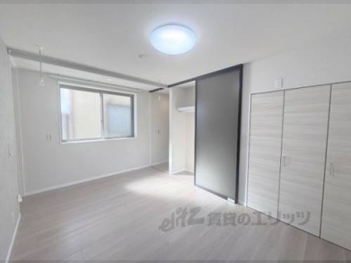 シャーメゾンライズOne401の寝室