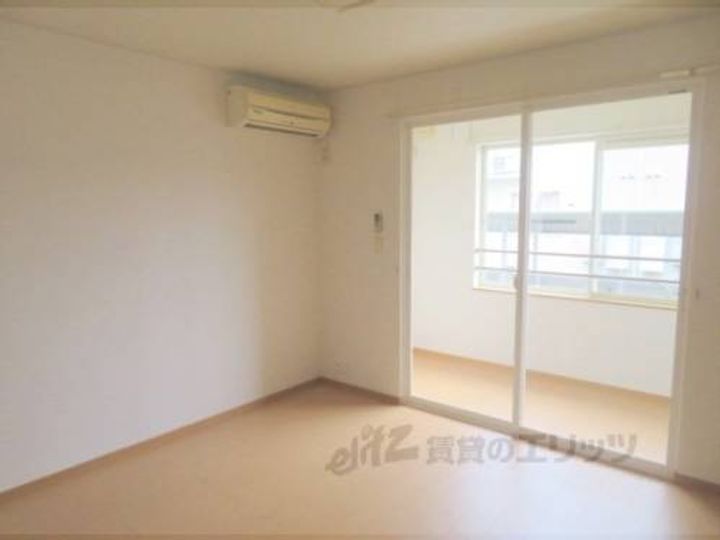 ETERNO・Y?102の玄関