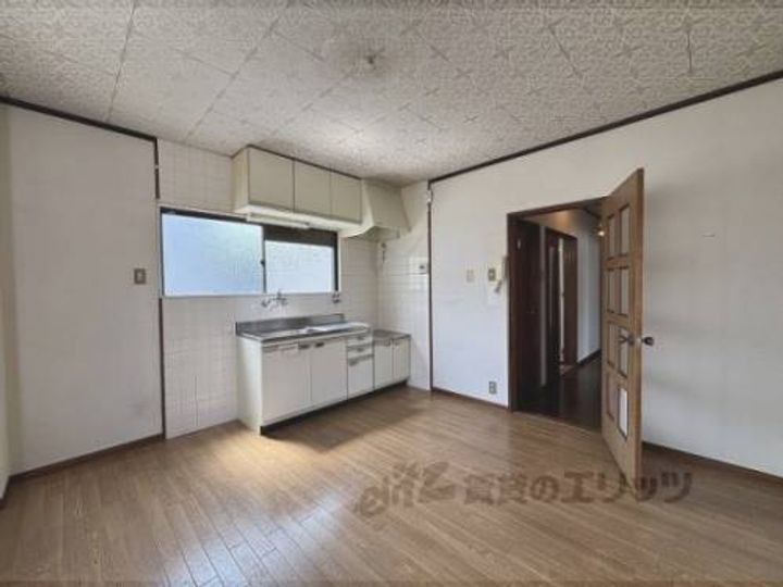 五月ハイツ2階の玄関