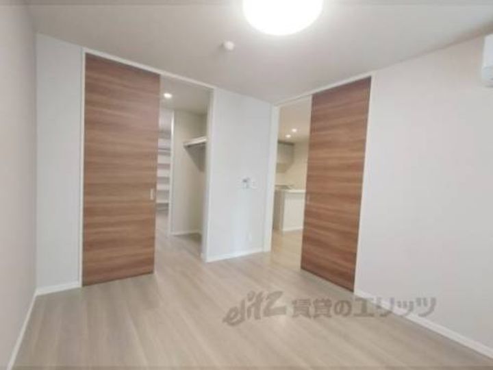 シャーメゾン 新大宮の寝室