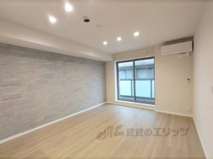 シャーメゾン 新大宮202の玄関