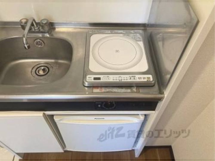 プレステ赤膚マンション205のキッチン