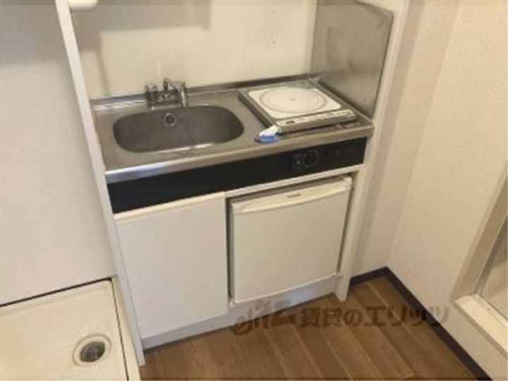 プレステ赤膚マンション205のキッチン