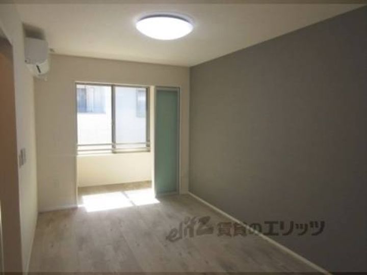 セレーネ202の玄関