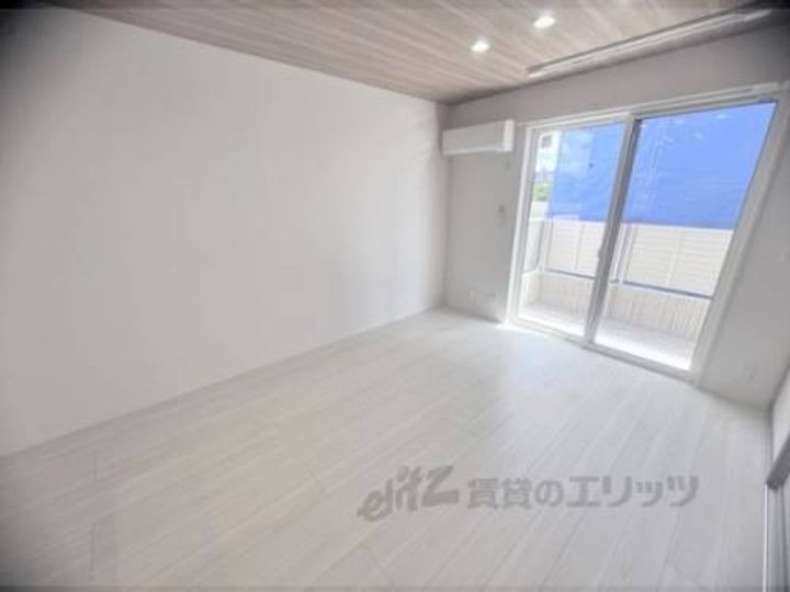 メゾンソレイユの玄関