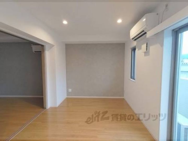 インサイトルポ山科新十条の玄関