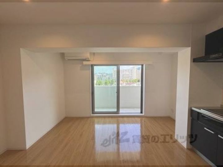 インサイトルポ山科新十条408の玄関