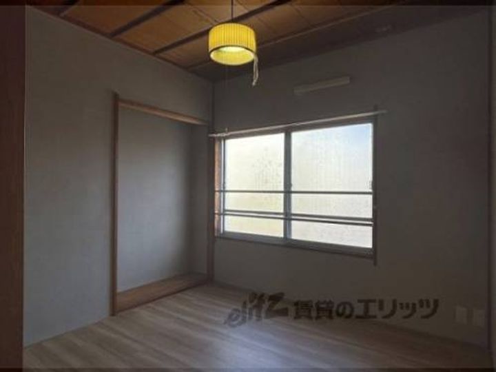 松室中溝町マンション2Fの寝室