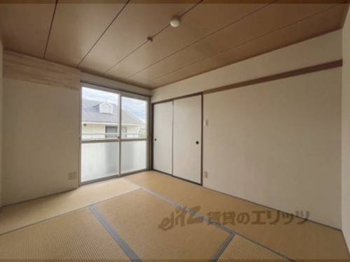ヴェール伊丹B棟の寝室