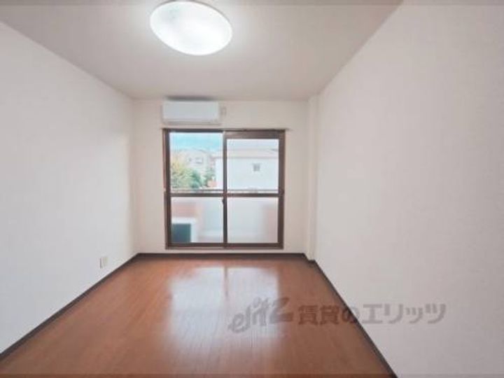 幸楽ハイツ210の寝室