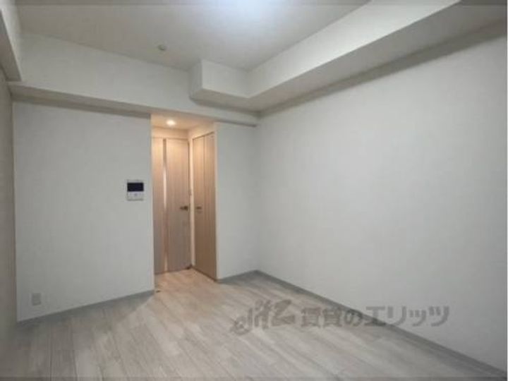 LUXENA KADOMAの玄関