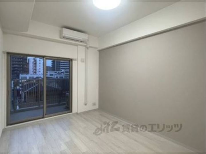 LUXENA KADOMAの寝室